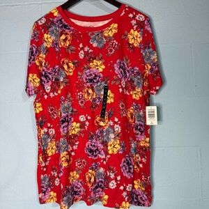 NWT Torrid Red Floral T-Shirt